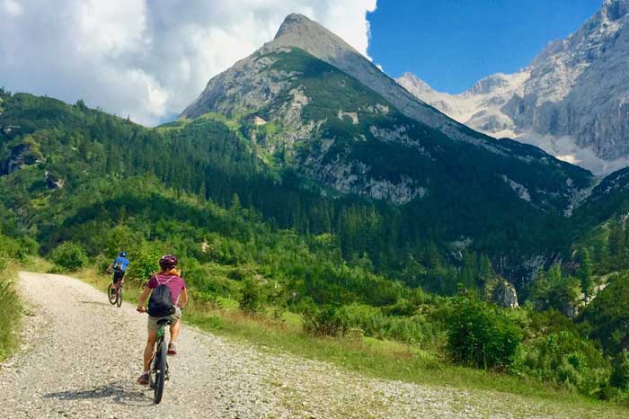 Wandern und biken in den Alpen ab München nach Maß